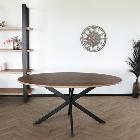 Lizzely Garden & Living Tweedekans model: Eettafel ovaal 160cm Rato bruin ovale tafel