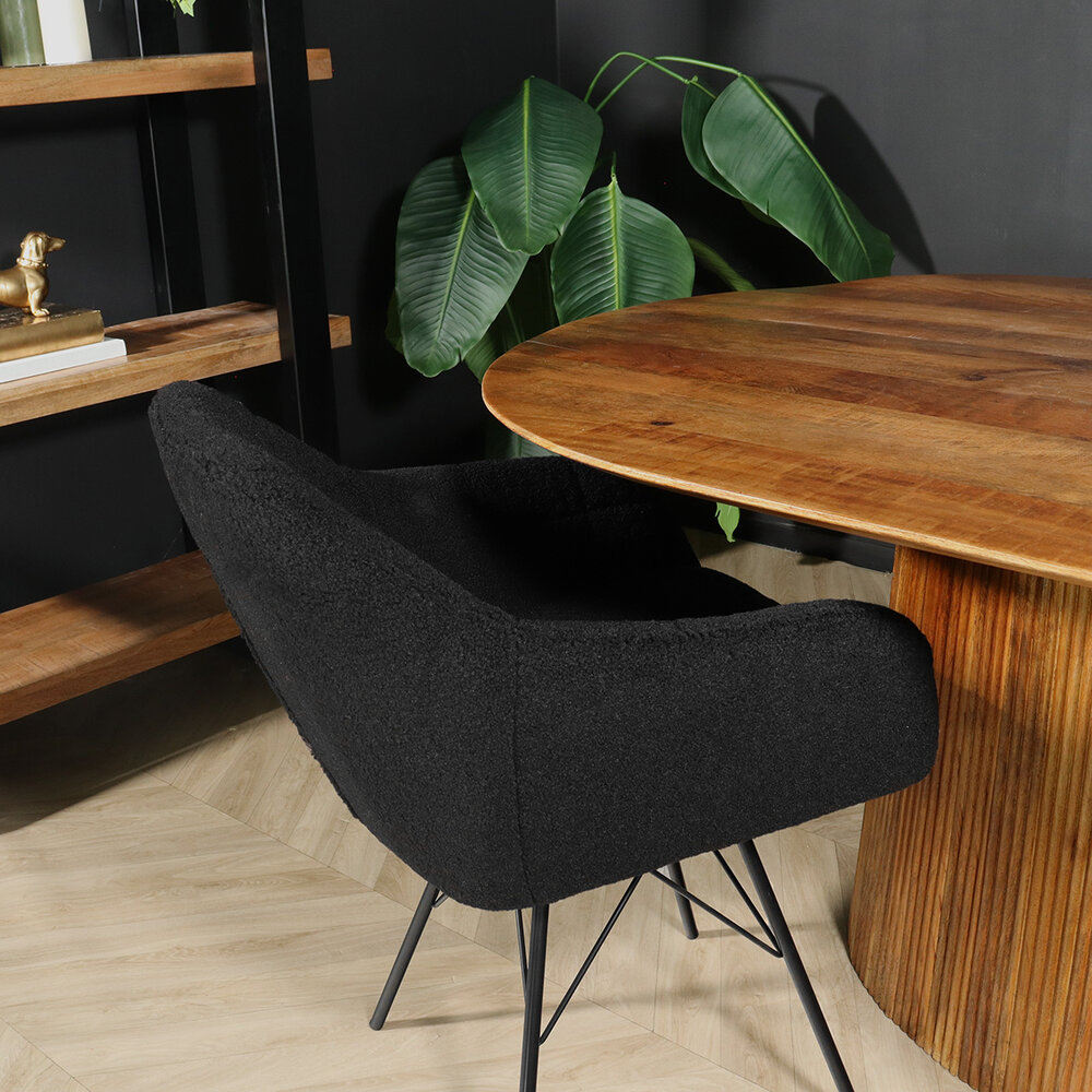 Eetkamerstoel met armleuning Lola zwart teddy eetstoel Eetkamerstoel met armleuning Lola zwart teddy eetstoel