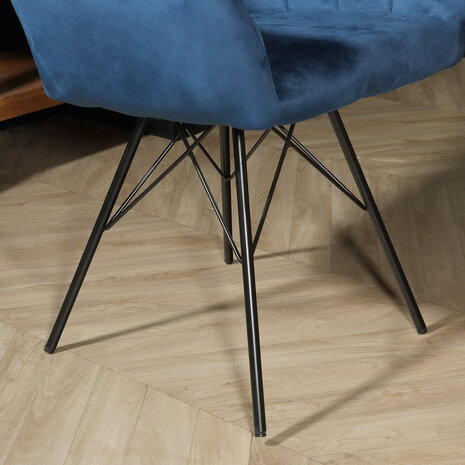 Lizzely Garden & Living Eetkamerstoel met armleuning Lola blauw velvet eetstoel