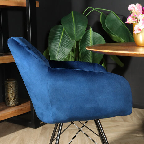 Lizzely Garden & Living Eetkamerstoel met armleuning Lola blauw velvet eetstoel