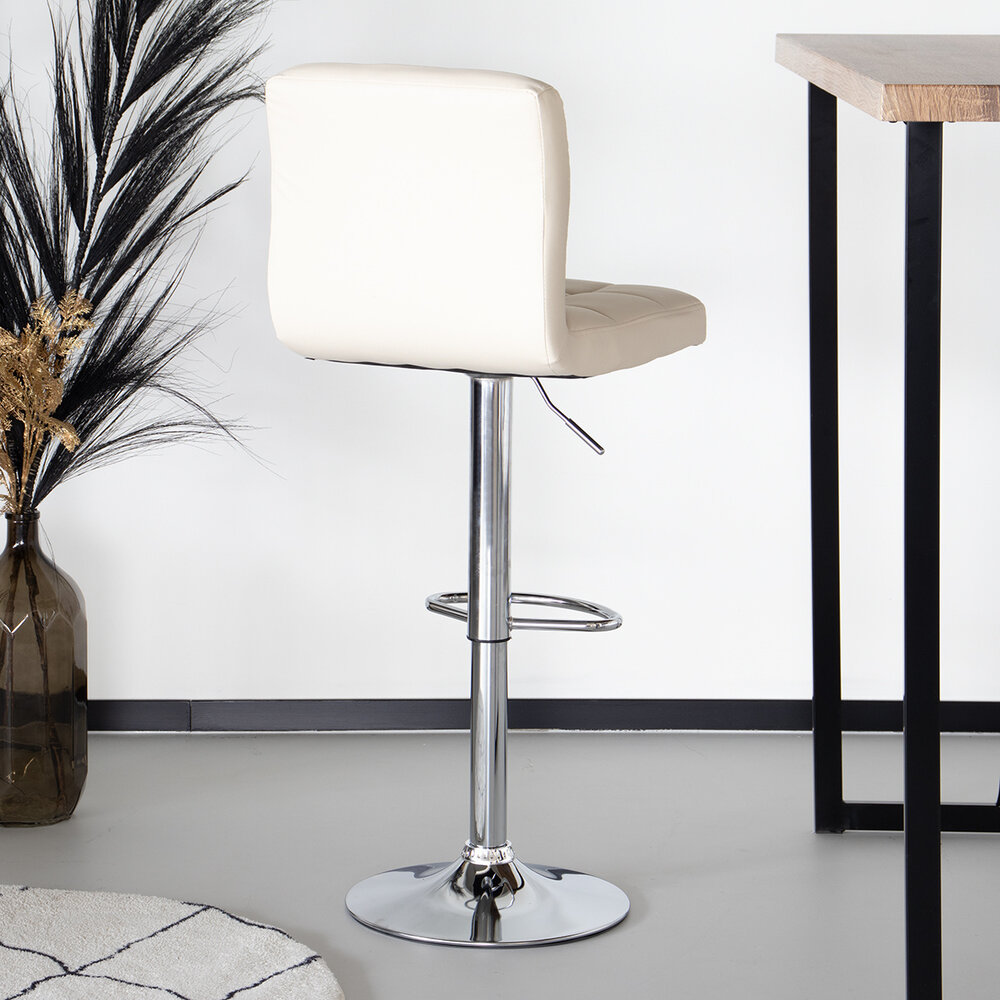 Tweedekans model: Barkruk Anel met rugleuning: beige leder barstoel