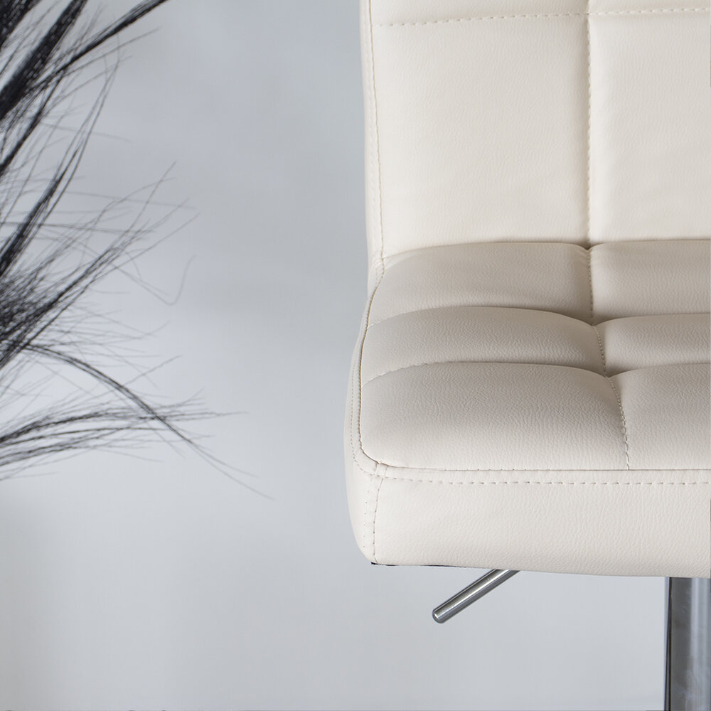 Tweedekans model: Barkruk Anel met rugleuning: beige leder barstoel