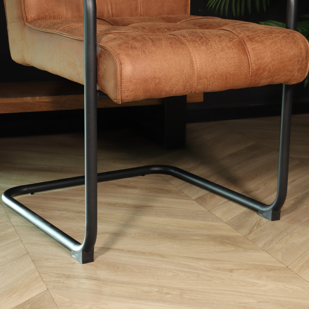 Eetkamerstoel met armleuning Indy cognac microvezel eetstoel Eetkamerstoel met armleuning Indy cognac microvezel eetstoel