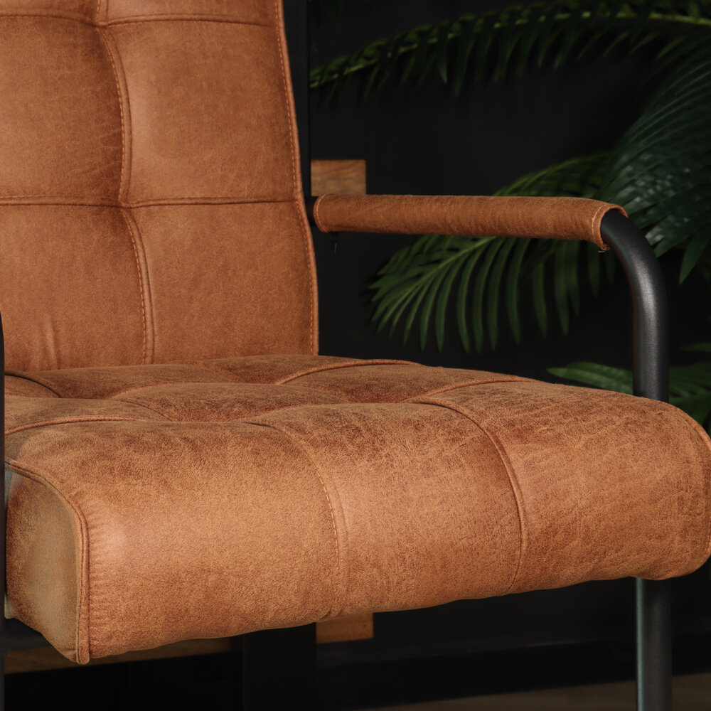 Eetkamerstoel met armleuning Indy cognac microvezel eetstoel Eetkamerstoel met armleuning Indy cognac microvezel eetstoel