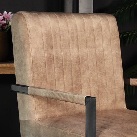 Lizzely Garden & Living Eetkamerstoel met armleuning Timor beige velvet eetstoel
