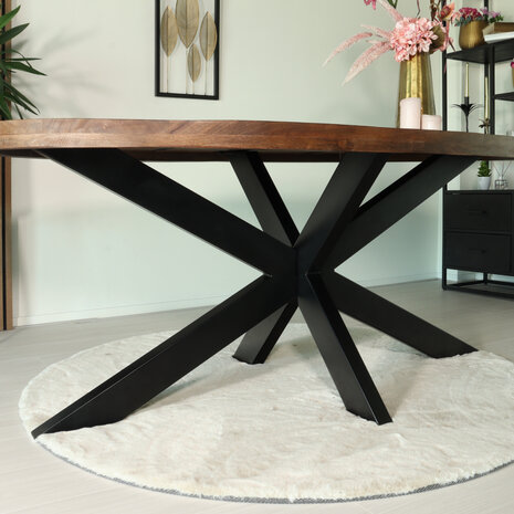 Toshakda muloyimlik bilan sikishadi