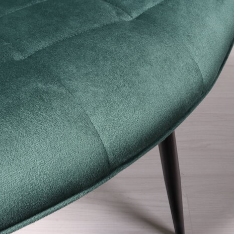 Lizzely Garden & Living Eetkamerstoel De Vince donkergroen velvet eetstoel Lizzely Garden & Living Eetkamerstoel De Vince donkergroen velvet eetstoel