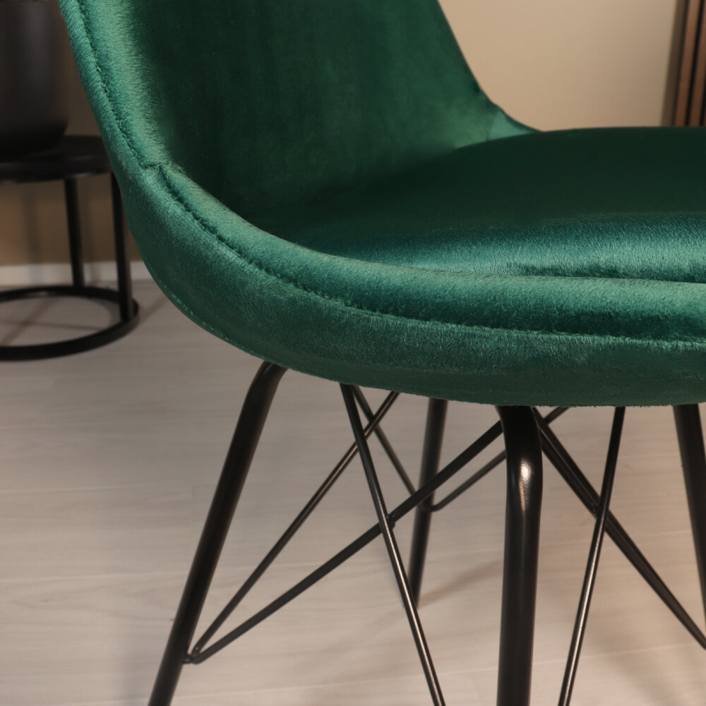 Eetkamerstoel Viga donkergroen velvet eetstoel Eetkamerstoel Viga donkergroen velvet eetstoel