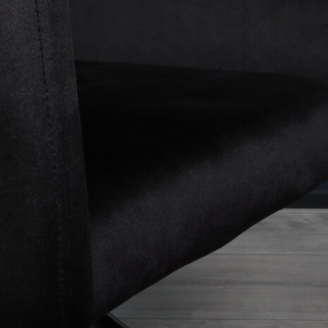 Lizzely Garden & Living Eetkamerstoel draaibaar met armleuning Puck velvet zwart Lizzely Garden & Living Eetkamerstoel draaibaar met armleuning Puck velvet zwart