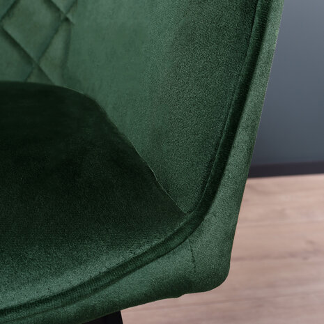 Lizzely Garden & Living Eetkamerstoel met armleuning Yurgan velvet donkergroen eetstoel Lizzely Garden & Living Eetkamerstoel met armleuning Yurgan velvet donkergroen eetstoel