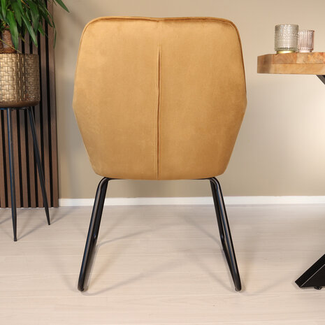 Lizzely Garden & Living Eetkamerstoel met armleuning Mae bruin velvet eetstoel Lizzely Garden & Living Eetkamerstoel met armleuning Mae bruin velvet eetstoel