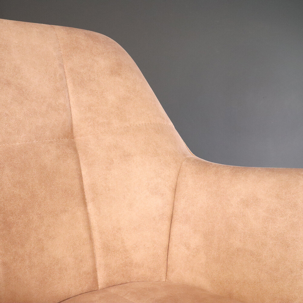 Eetkamerstoel met armleuning Mae beige microvezel eetstoel Eetkamerstoel met armleuning Mae beige microvezel eetstoel