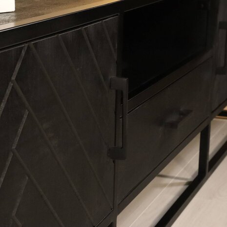 Lizzely Garden & Living TV meubel industrieel Danae zwart visgraat duurzaam mangohout 210cm lengte mango Lizzely Garden & Living TV meubel industrieel Danae zwart visgraat duurzaam mangohout 210cm lengte mango