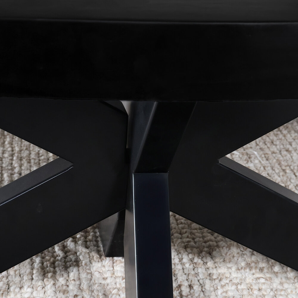 Salontafel ovaal mangohout 130cm Jimmy zwart Salontafel ovaal mangohout 130cm Jimmy zwart