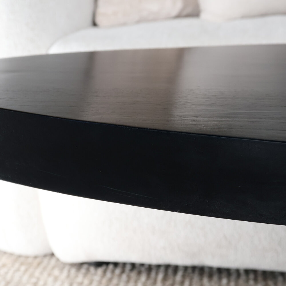 Salontafel ovaal mangohout 130cm Jimmy zwart Salontafel ovaal mangohout 130cm Jimmy zwart