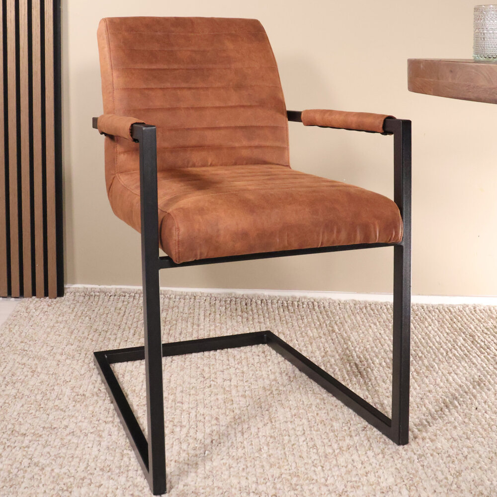 Eetkamerstoel met armleuning cognac microvezel Noor design