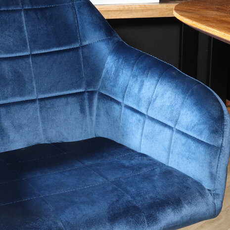 Lizzely Garden & Living Eetkamerstoel met armleuning Barbara velvet blauw eetstoel Lizzely Garden & Living Eetkamerstoel met armleuning Barbara velvet blauw eetstoel