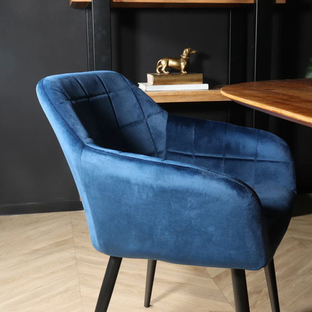 Eetkamerstoel met armleuning Barbara velvet blauw eetstoel Eetkamerstoel met armleuning Barbara velvet blauw eetstoel