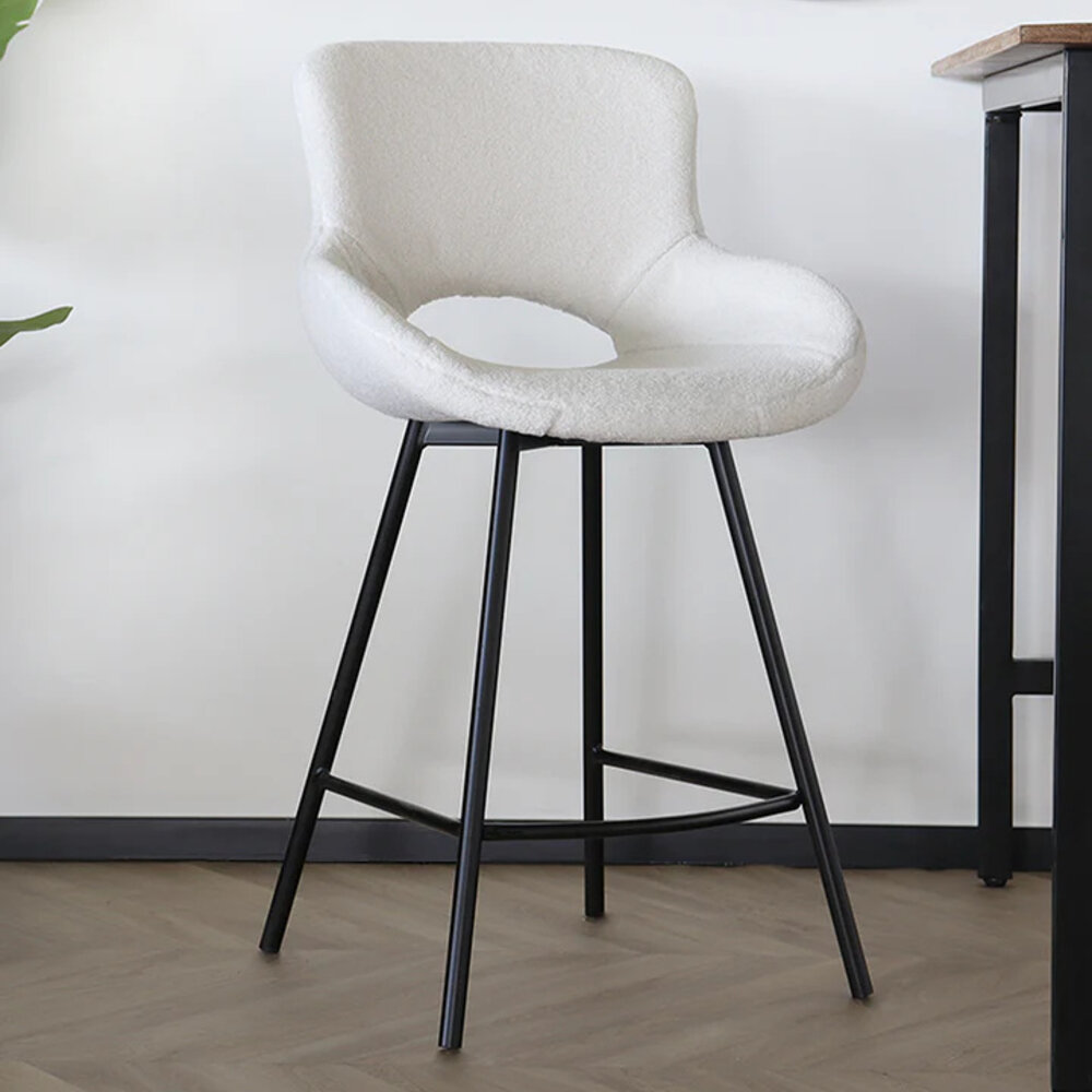 Barkruk industrieel Maike wit teddy barstoel Barkruk industrieel Maike wit teddy barstoel