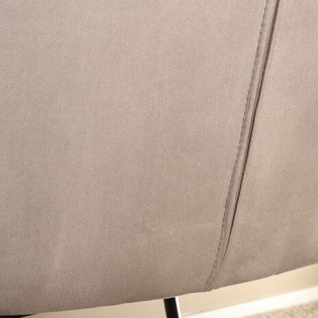 Lizzely Garden & Living Eetkamerstoel met armleuning Mae taupe velvet eetstoel