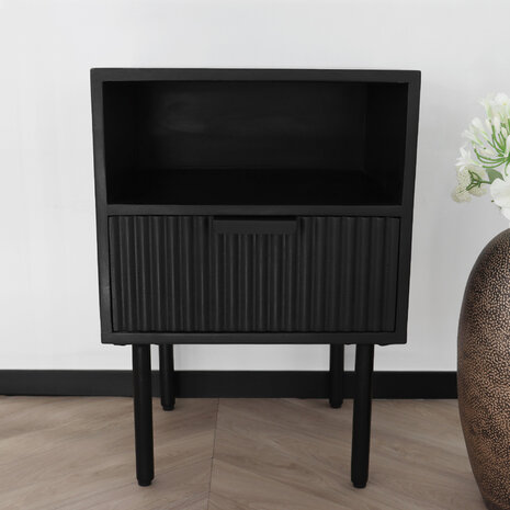 Lizzely Garden & Living Nachtkastje industrieel mangohout bijzettafel Avelyn zwart duurzaam mango side table Lizzely Garden & Living Nachtkastje industrieel mangohout bijzettafel Avelyn zwart duurzaam mango side table