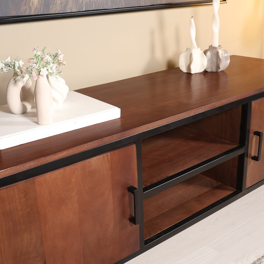 TV meubel industrieel Liv walnoot mangohout 130cm lengte TV meubel industrieel Liv walnoot mangohout 130cm lengte