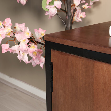 Lizzely Garden & Living TV meubel industrieel Liv walnoot mangohout 130cm lengte Lizzely Garden & Living TV meubel industrieel Liv walnoot mangohout 130cm lengte