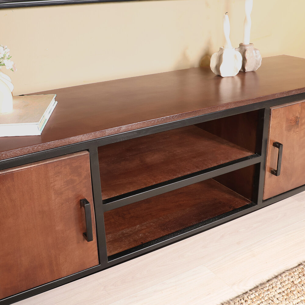 TV meubel industrieel Liv walnoot mangohout 150cm lengte TV meubel industrieel Liv walnoot mangohout 150cm lengte