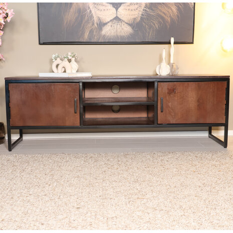 Lizzely Garden & Living TV meubel industrieel Liv walnoot mangohout 150cm lengte Lizzely Garden & Living TV meubel industrieel Liv walnoot mangohout 150cm lengte