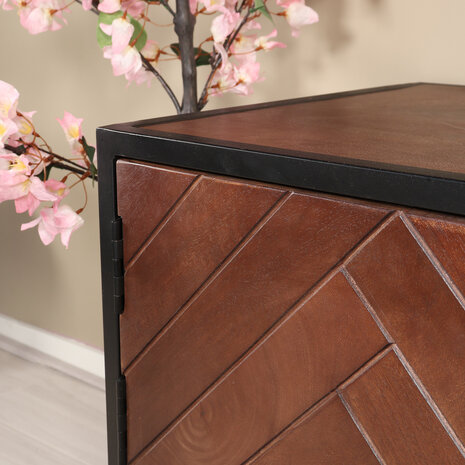 Lizzely Garden & Living TV meubel industrieel Danae walnoot visgraat mangohout 165cm Lizzely Garden & Living TV meubel industrieel Danae walnoot visgraat mangohout 165cm