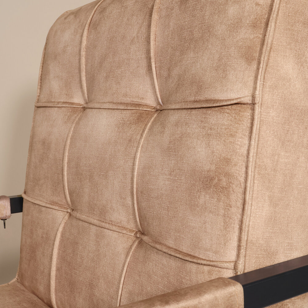 Eetkamerstoel met armleuning Milan beige velvet Eetkamerstoel met armleuning Milan beige velvet