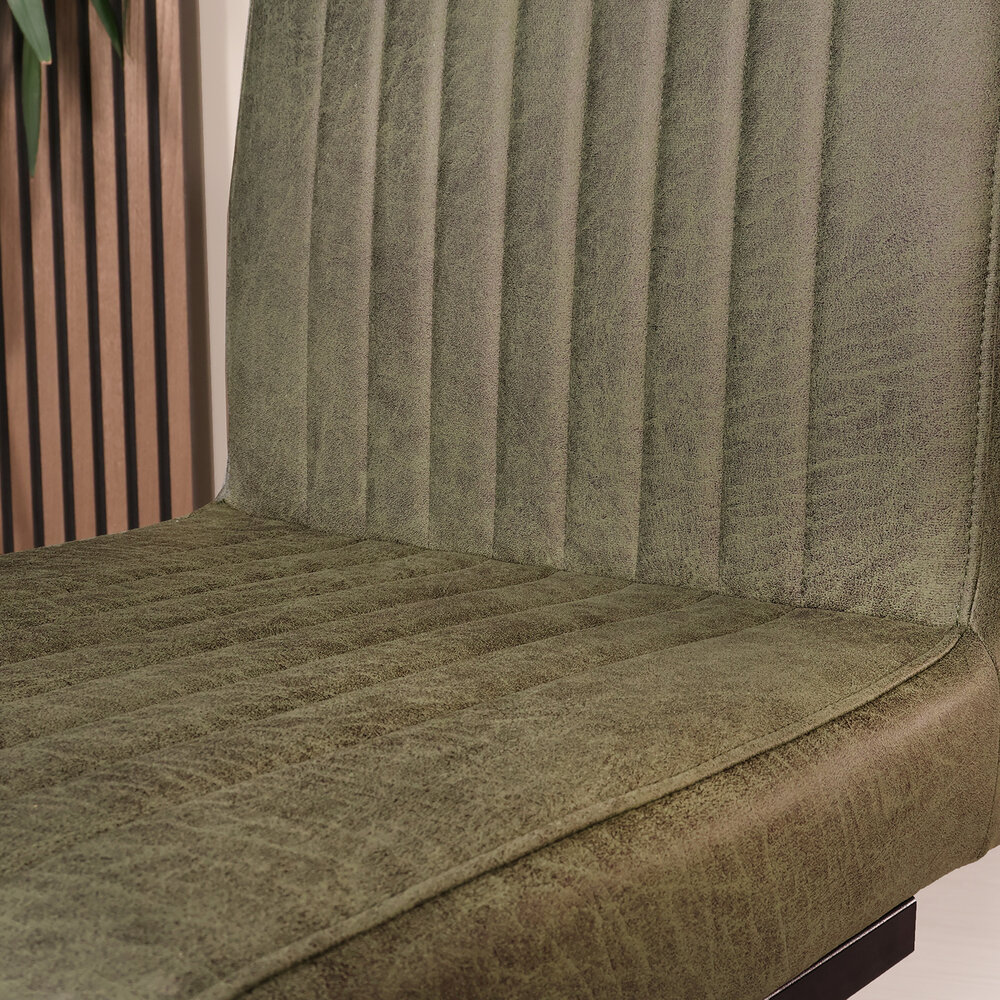 Eetkamerstoel Chester donkergroen microvezel Eetkamerstoel Chester donkergroen microvezel