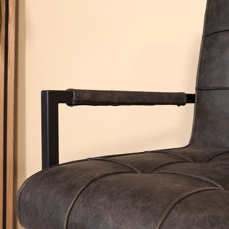 Lizzely Garden & Living Eetkamerstoel met armleuning Milan zwart industrieel Lizzely Garden & Living Eetkamerstoel met armleuning Milan zwart industrieel