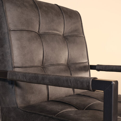 Lizzely Garden & Living Eetkamerstoel met armleuning Milan zwart industrieel Lizzely Garden & Living Eetkamerstoel met armleuning Milan zwart industrieel