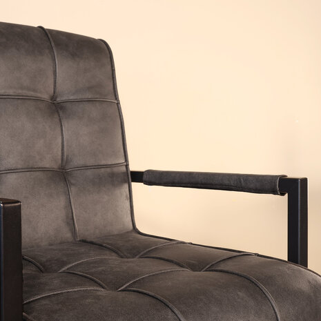 Lizzely Garden & Living Eetkamerstoel met armleuning Milan zwart industrieel Lizzely Garden & Living Eetkamerstoel met armleuning Milan zwart industrieel