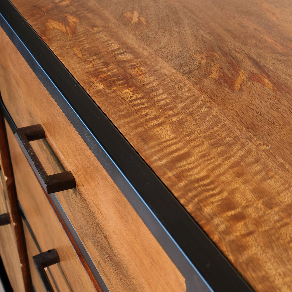 Dressoir mangohout visgraat Cody bruin industrieel 180x85cm Dressoir mangohout visgraat Cody bruin industrieel 180x85cm