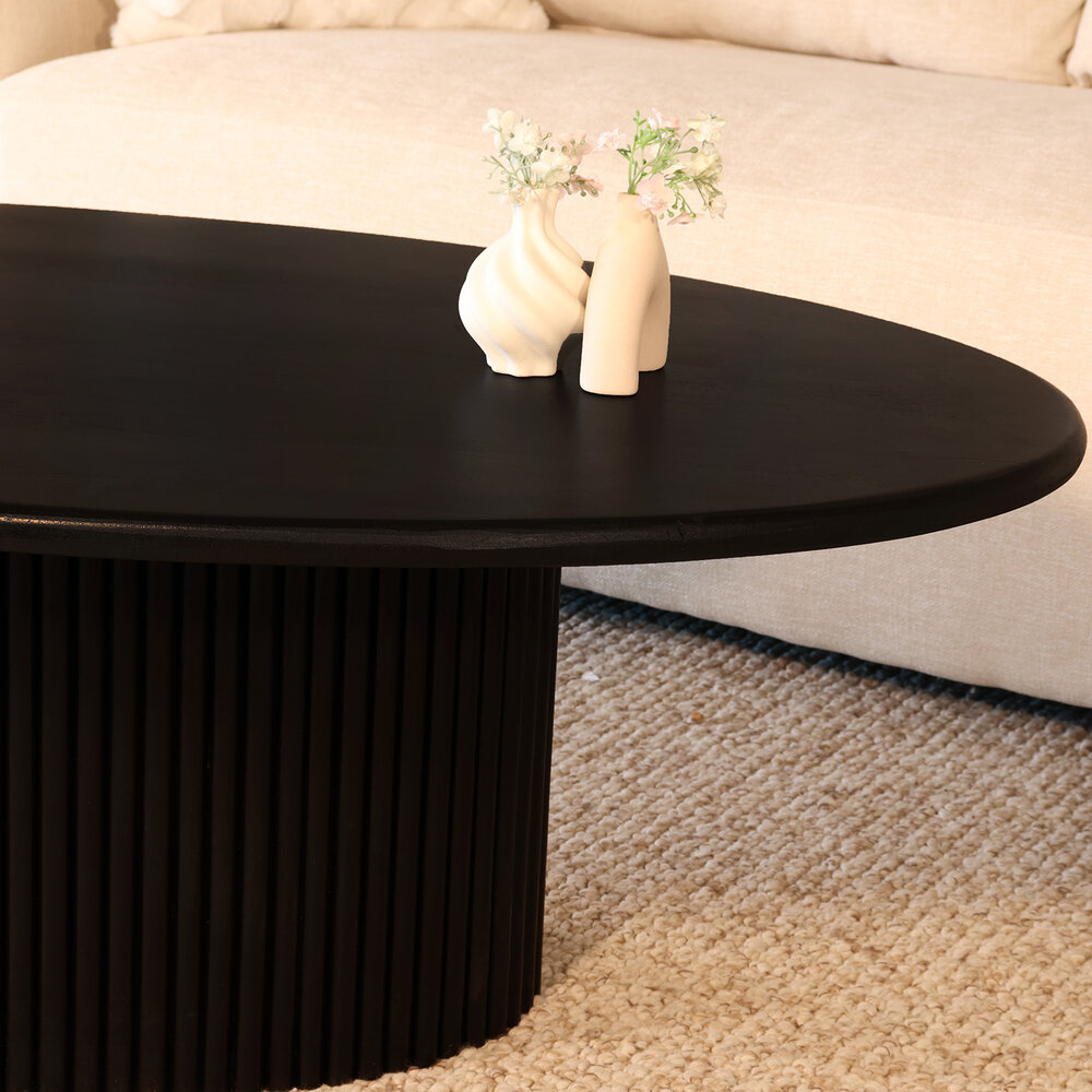 Salontafel ovaal mangohout 120cm zwart Moki Salontafel ovaal mangohout 120cm zwart Moki