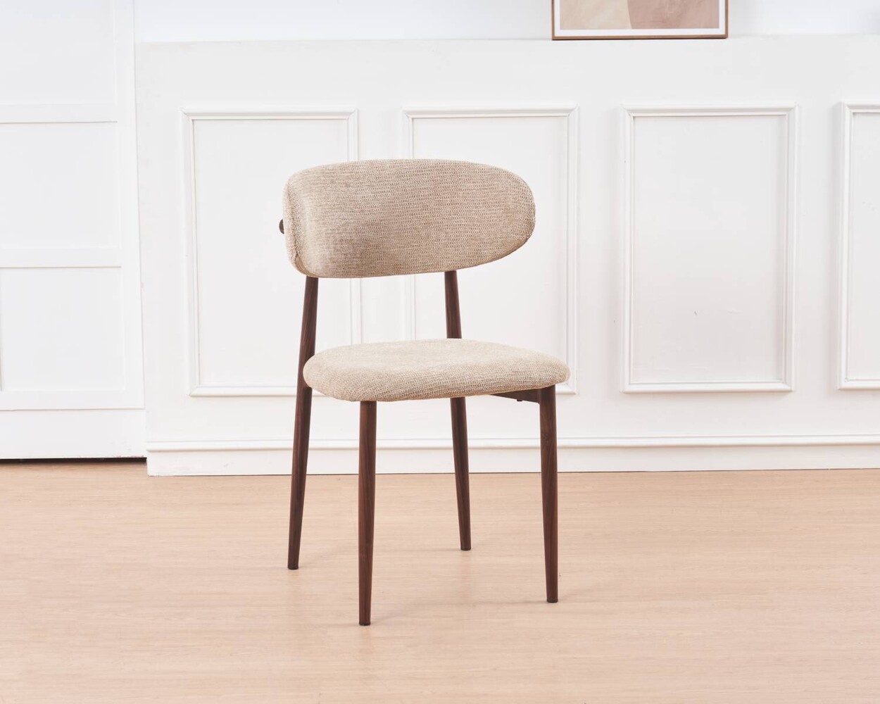 Eetkamerstoel Reika walnoot bruin japandi stijl eetstoel