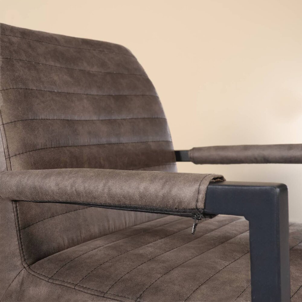 Eetkamerstoel met armleuning zwart microvezel Noor design Eetkamerstoel met armleuning zwart microvezel Noor design