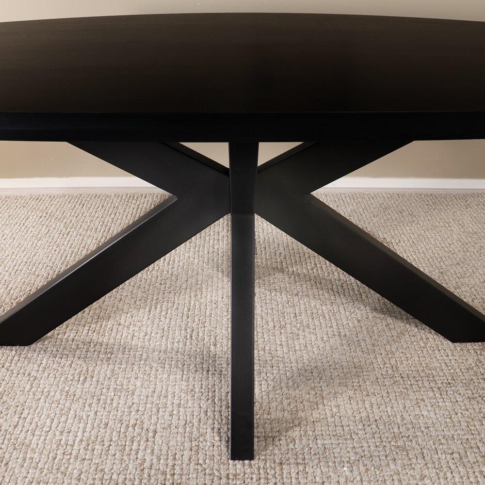 Eettafel Leco deens ovaal 180cm zwart melamine