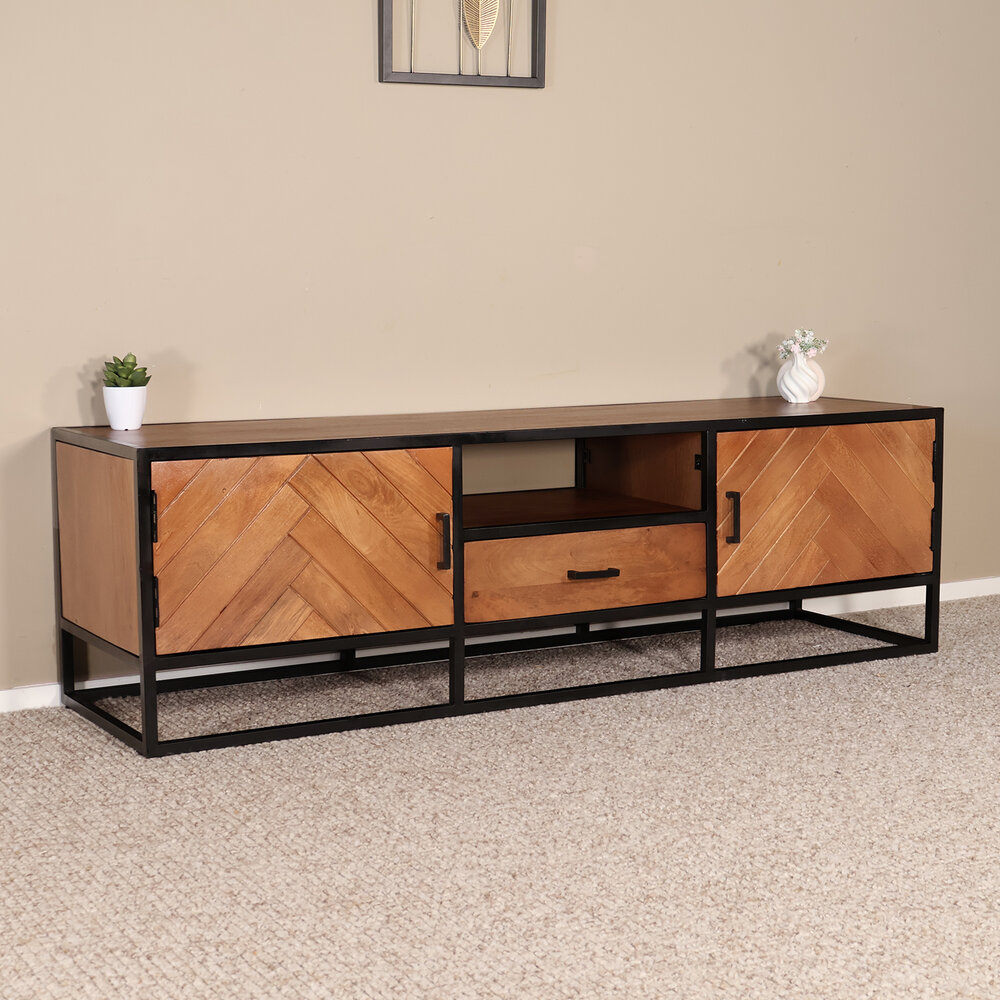 TV meubel industrieel Danae bruin visgraat mangohout 180cm TV meubel industrieel Danae bruin visgraat mangohout 180cm