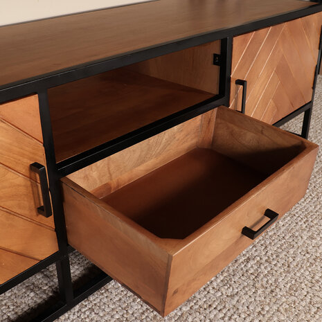 Lizzely Garden & Living TV meubel industrieel Danae bruin visgraat mangohout 180cm Lizzely Garden & Living TV meubel industrieel Danae bruin visgraat mangohout 180cm