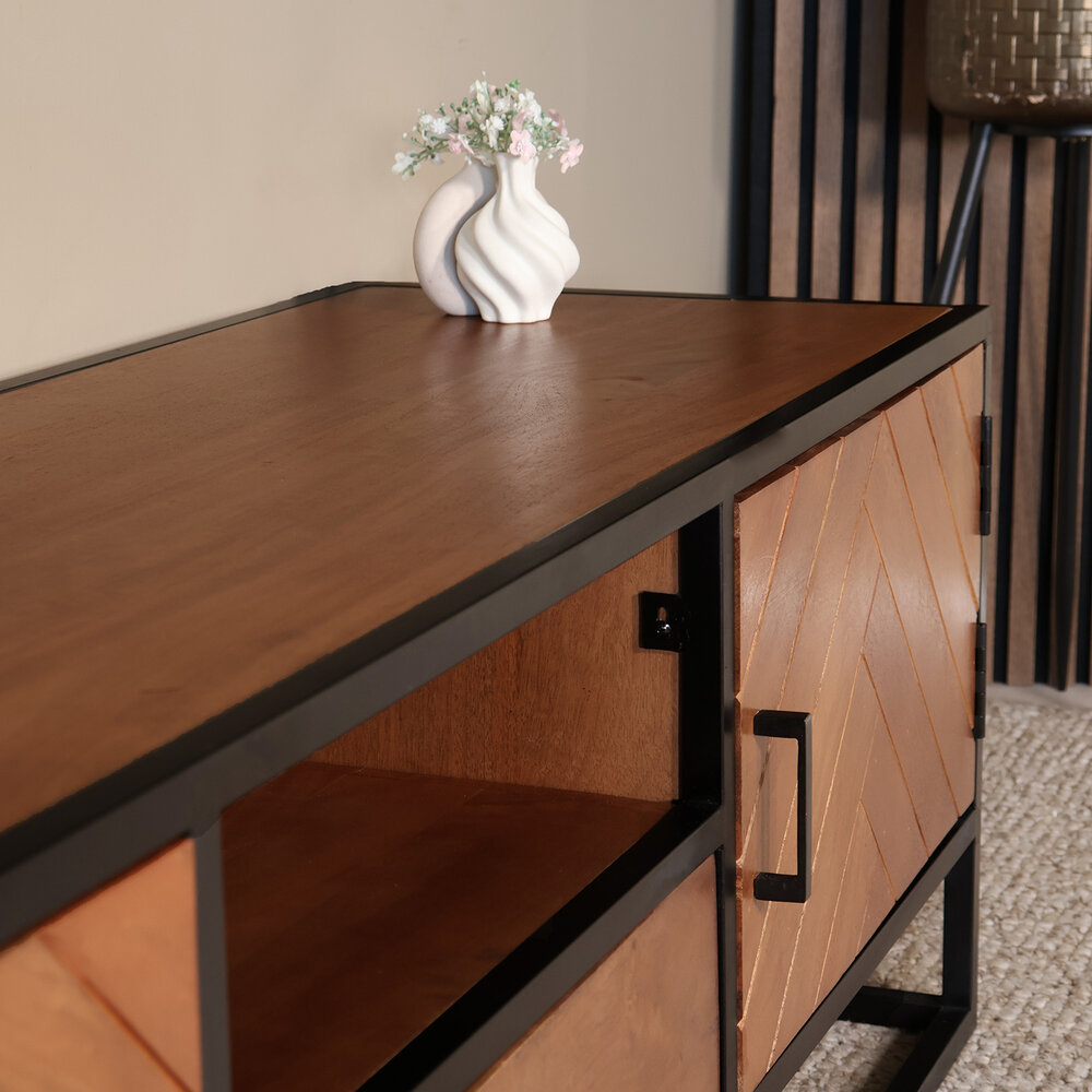 TV meubel industrieel Danae bruin visgraat mangohout 180cm TV meubel industrieel Danae bruin visgraat mangohout 180cm