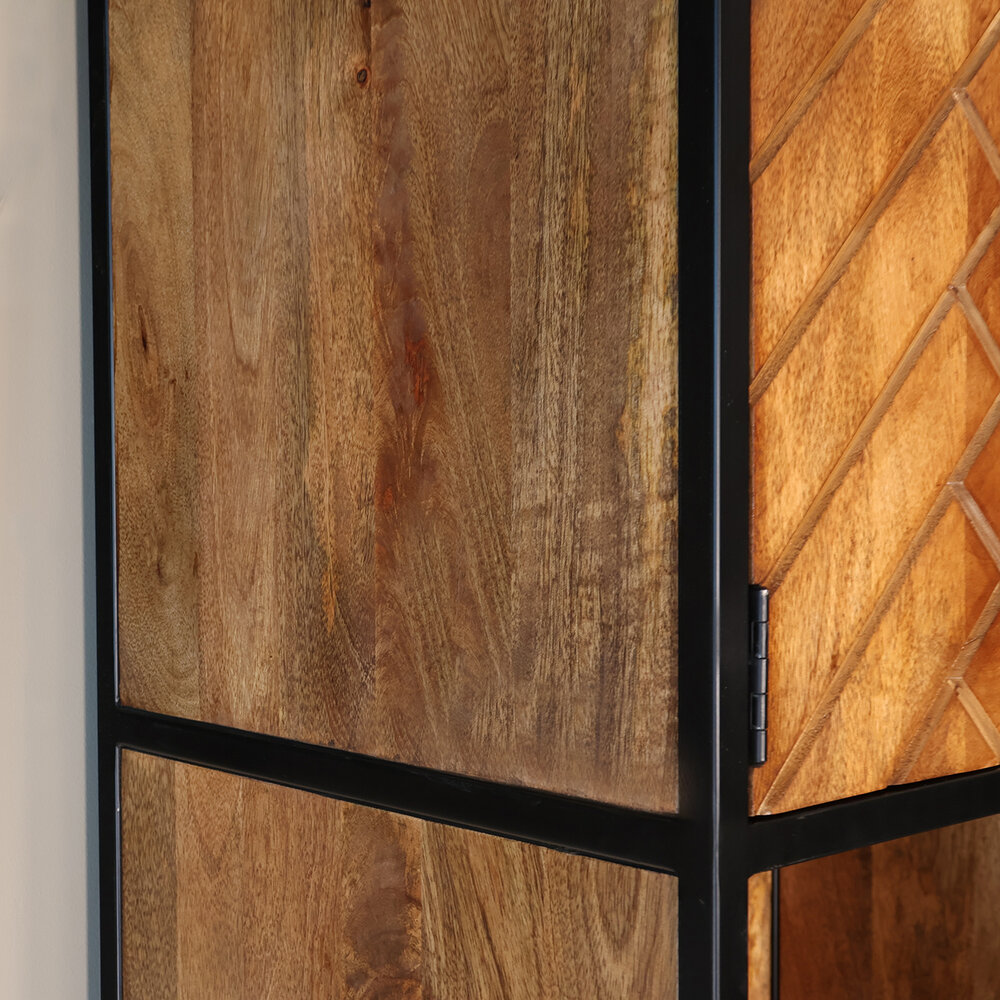 Kast industrieel mangohout Paris bruin visgraat 200cm Kast industrieel mangohout Paris bruin visgraat 200cm