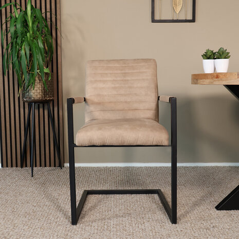 Lizzely Garden & Living Eetkamerstoel met armleuning beige Noor industrieel design eetstoel