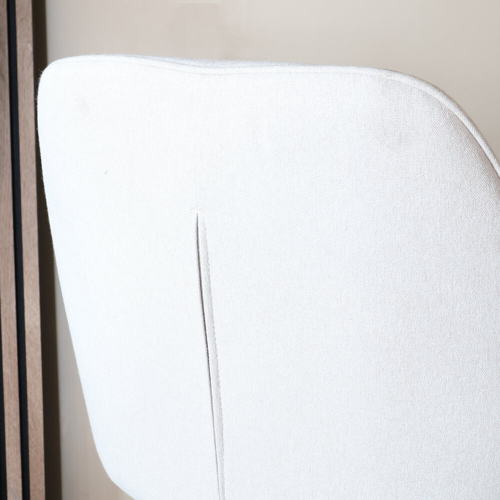 Eetkamerstoel Maris beige met beige poot Eetkamerstoel Maris beige met beige poot