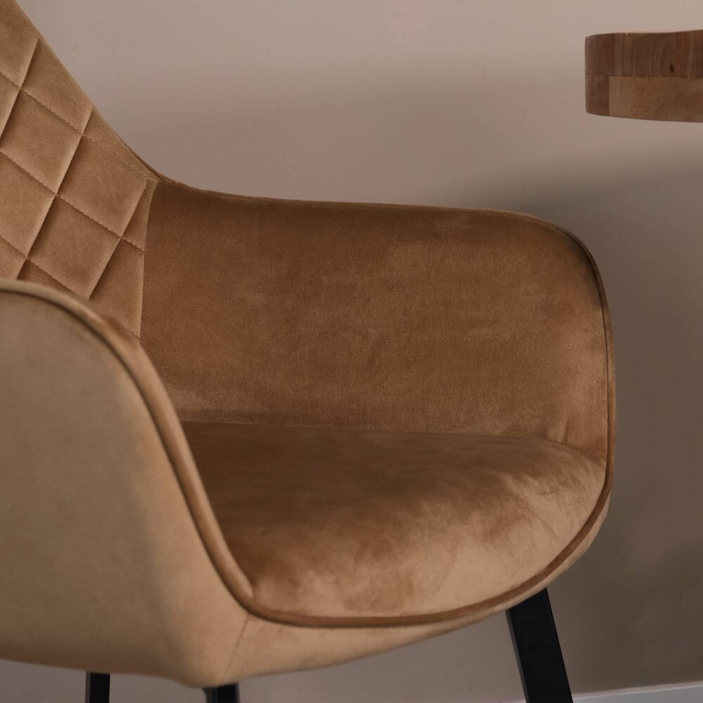 Eetkamerstoel met armleuning Yurgan velvet bruin eetstoel