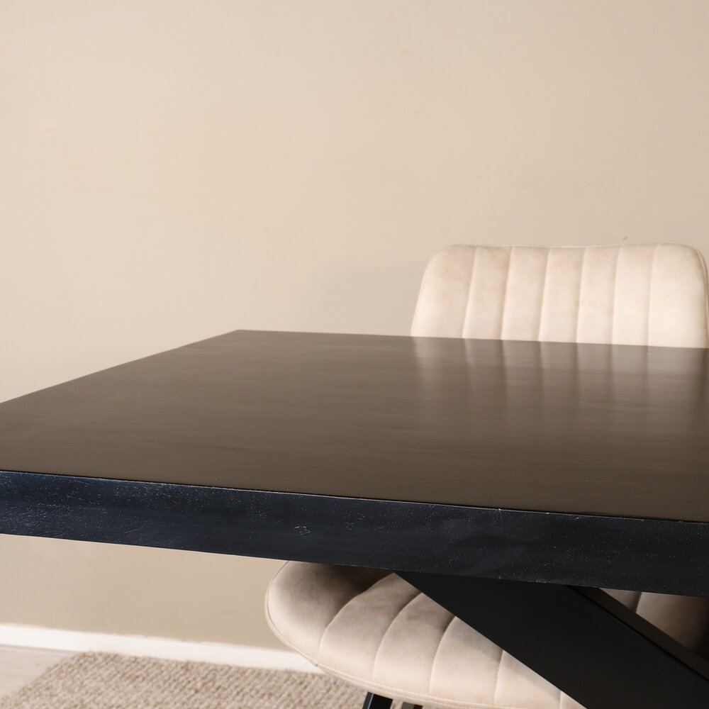 Tweedekans model: Eettafel langwerpig mangohout 160cm zwart John langwerpige tafel duurzaam mango eetkamertafel