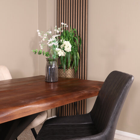 Lizzely Garden & Living Eettafel boomstam mangohout 180cm Indiana industriële duurzaam boomstamtafel mango Lizzely Garden & Living Eettafel boomstam mangohout 180cm Indiana industriële duurzaam boomstamtafel mango