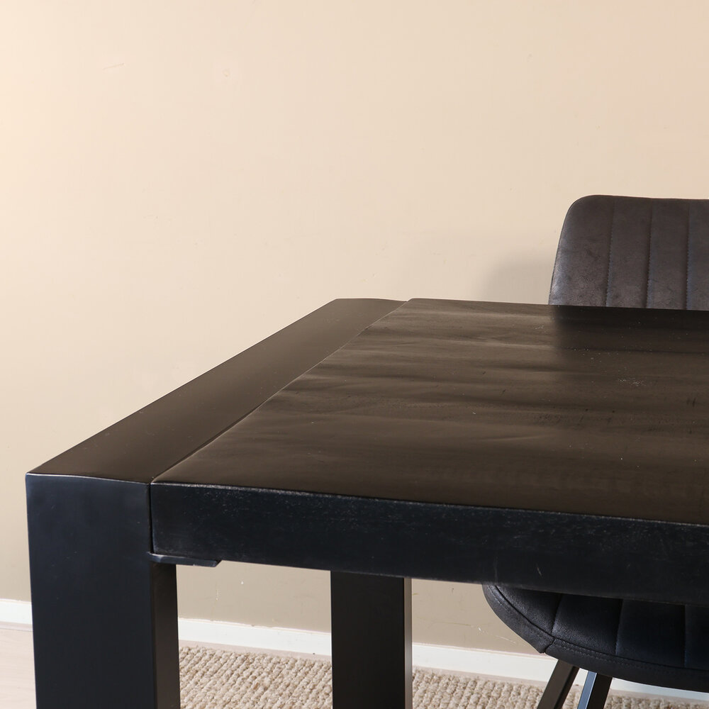 Eettafel rechthoekig mangohout Jonas zwart 160cm duurzaam mango tafel eetkamertafel hout Eettafel rechthoekig mangohout Jonas zwart 160cm duurzaam mango tafel eetkamertafel hout